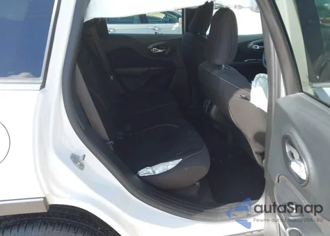 2016 Jeep Cherokee Latitude z USA, uszkodzony, nr VIN 1C4PJMCB4GW198704